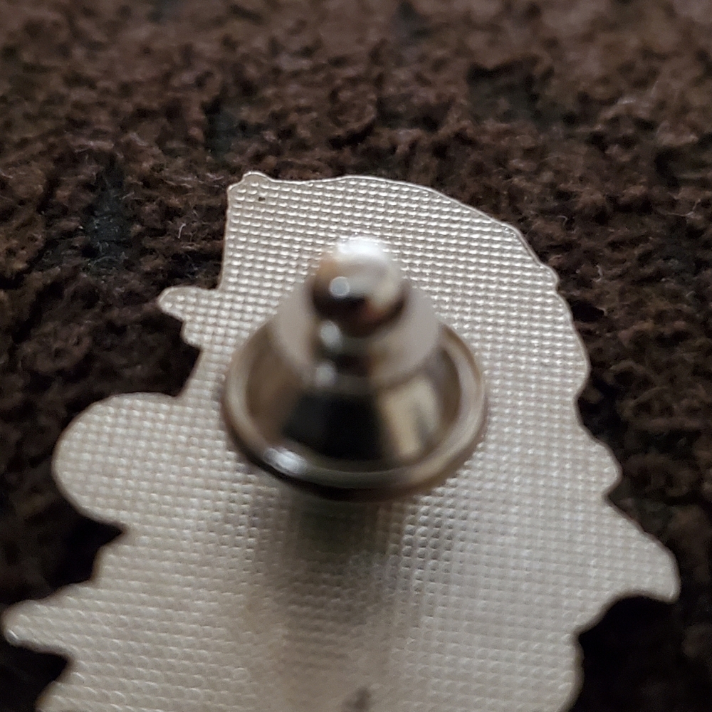 VINTAGE Enamel Pin - Picture 2 of 2